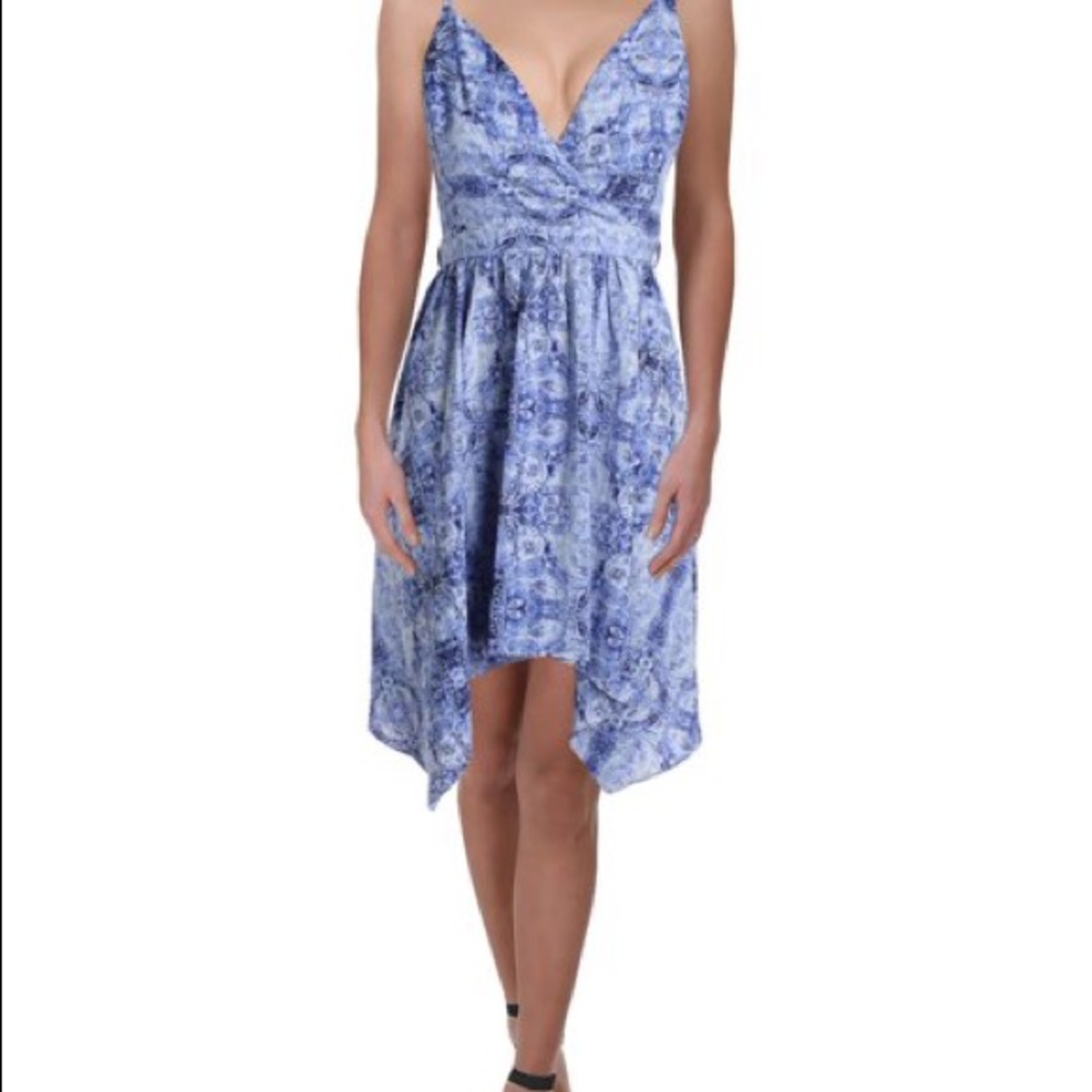 AQUA Dress Blue Paisley S/L Handkerchief hem NWT S - Picture 10 of 13